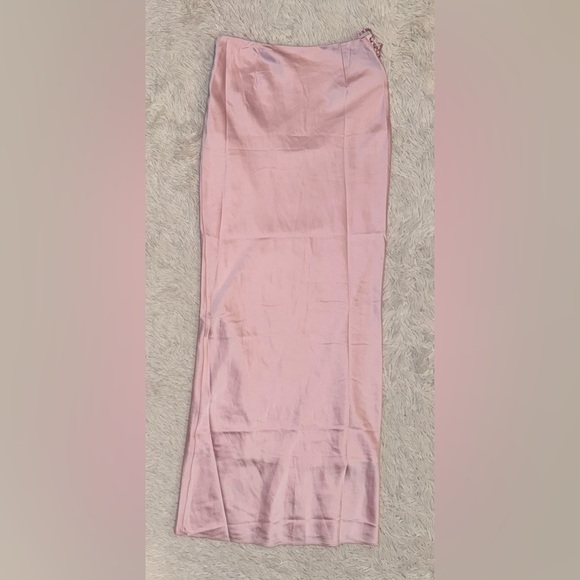 NWOT HOUSE OF CB 'Giuliana' Ballerina Pink Satin Maxi Skirt Sz M - Picture 6 of 6